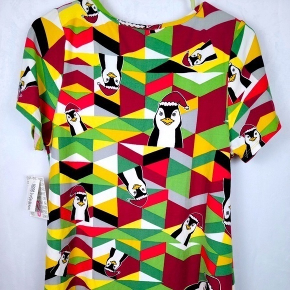 LulaRoe Women’s‎ Classic T, Christmas penguins, NWT - Picture 3 of 9